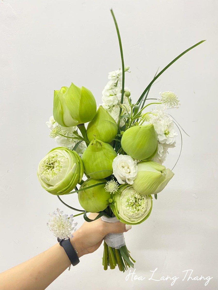 Hoa cưới đơn giản, thanh cao dành cho các cô nàng yêu thích sự truyền thống, nhẹ nhàng