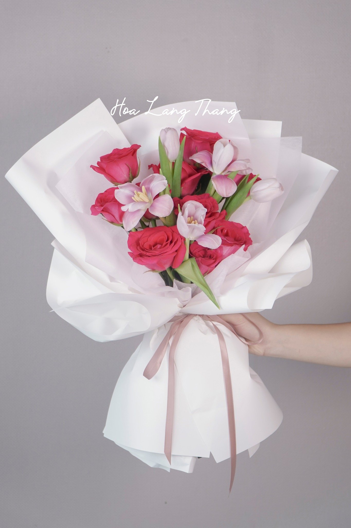 Bó hoa hồng và <a href=