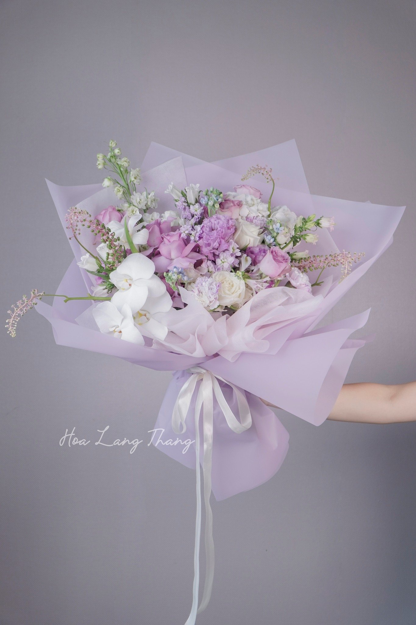 Bó hoa cầm tay với <a href=