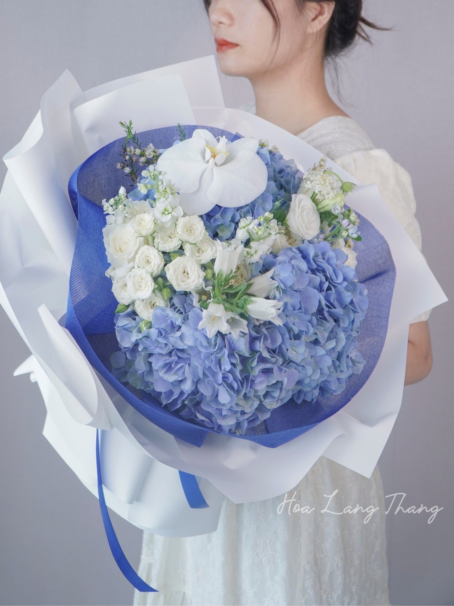 Bó hoa xanh với <a href=