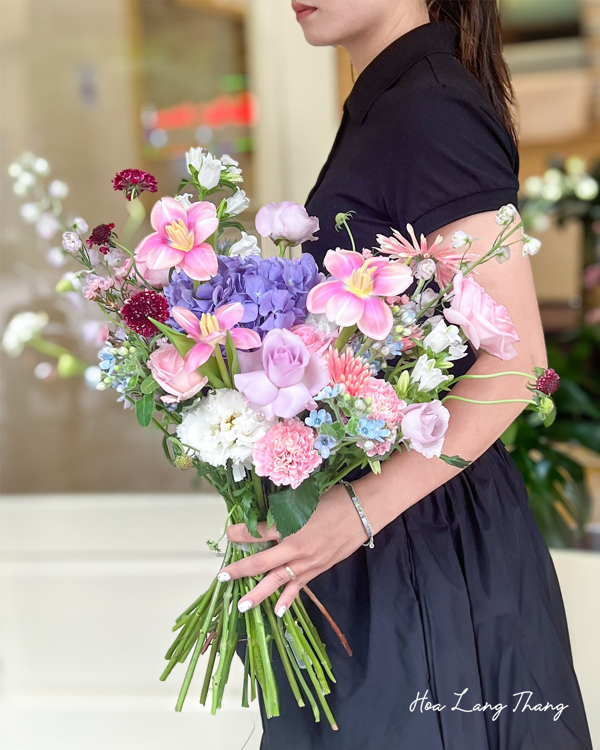 Bó hoa lung linh với <a href=