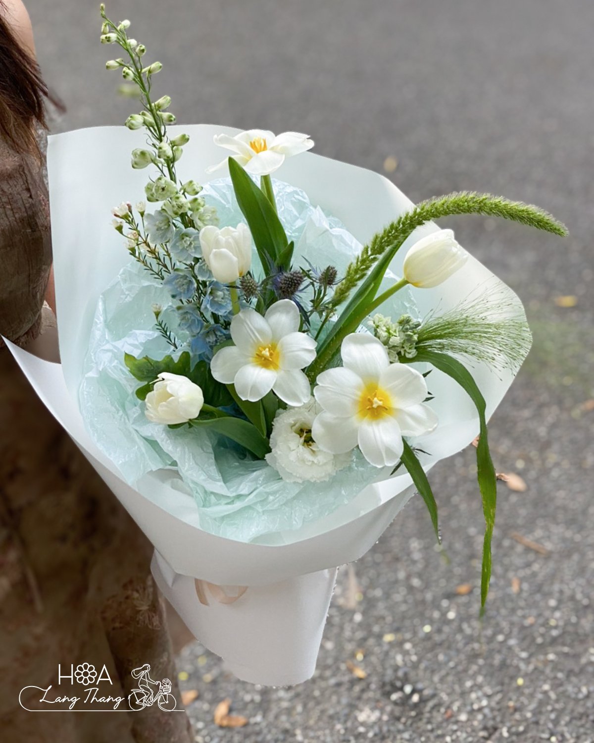 🌸Không phải vì nắng mà lung linh, nhưng cạnh hoa xinh khiến nàng thêm rạng rỡ 🌼