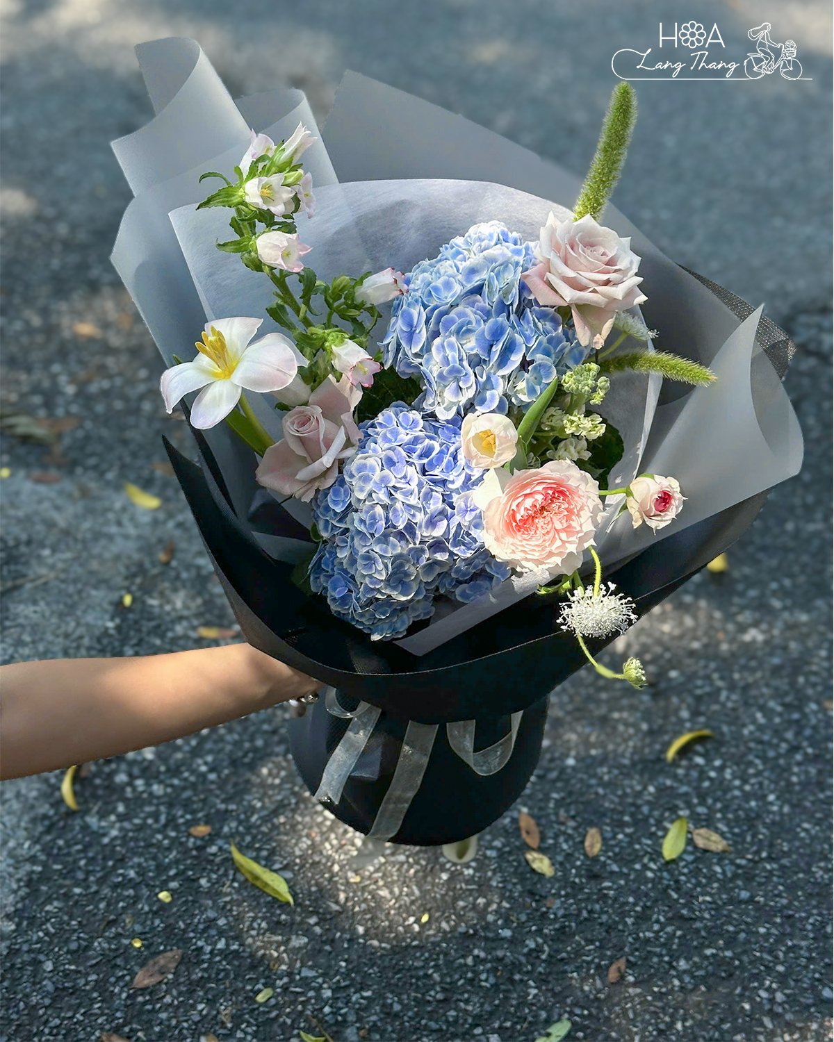 ✨ Thiết kế hoa trẻ trung, cá tính 🌸