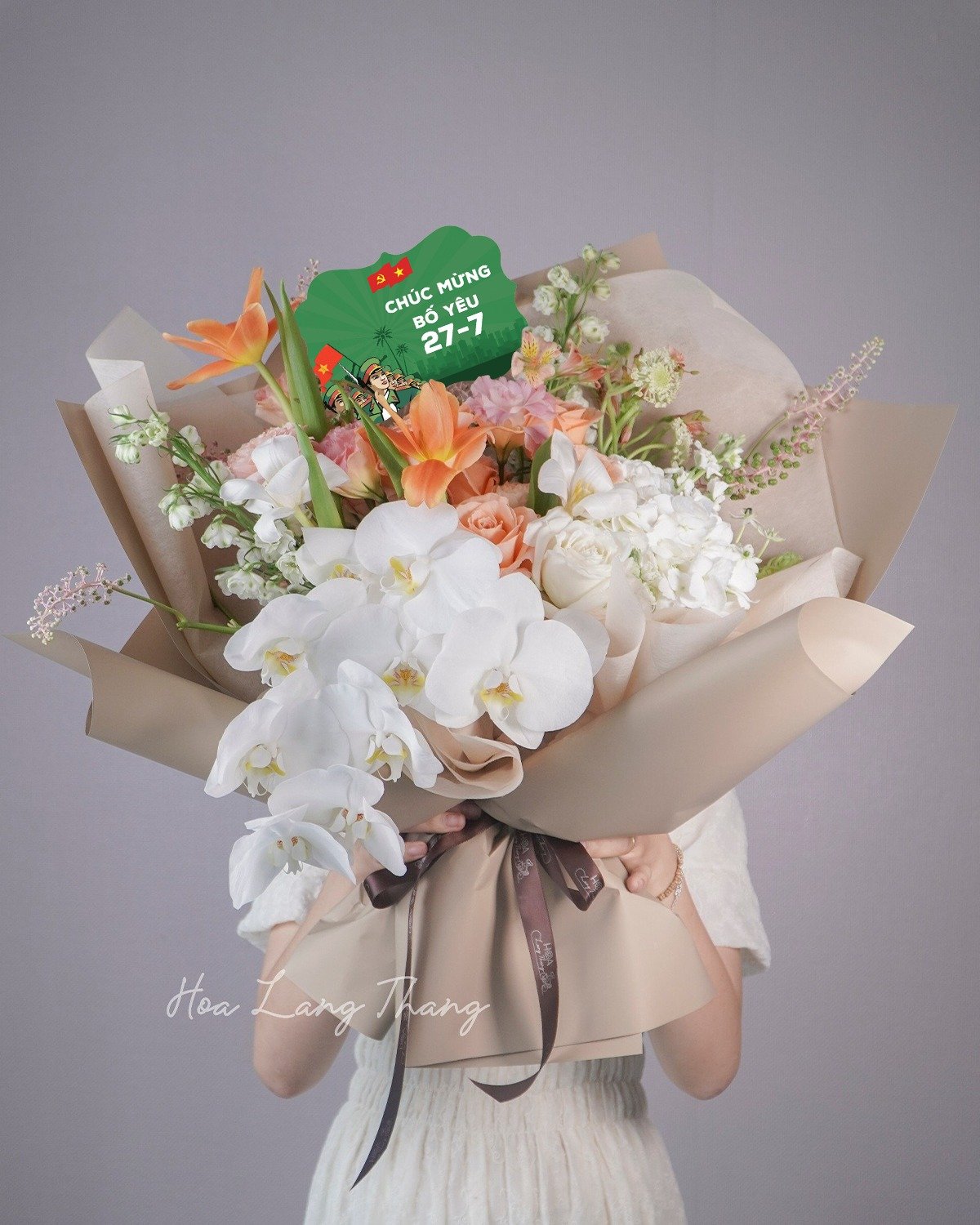 Bó hoa sử dụng <a href=