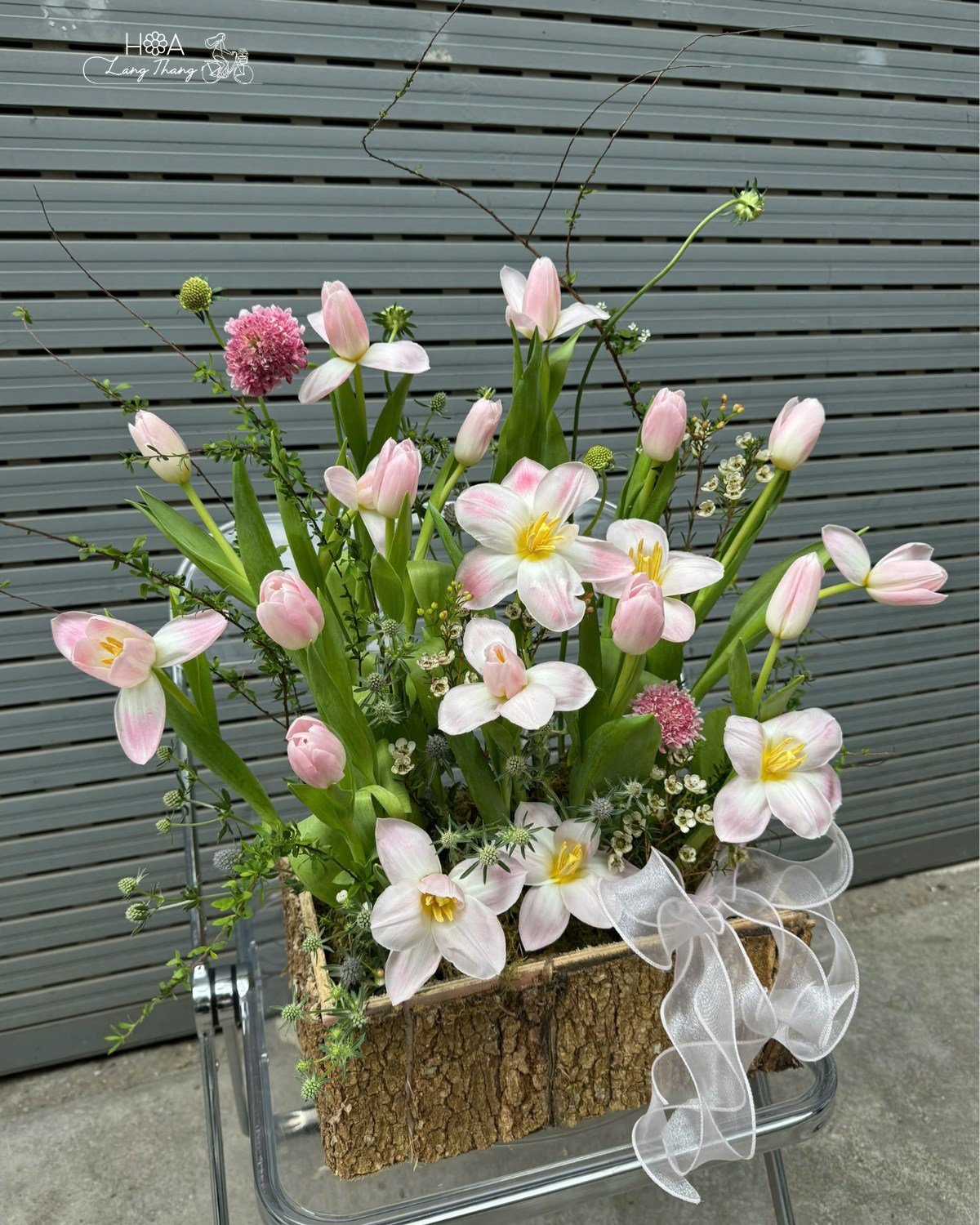Bình hoa mix với <a href=