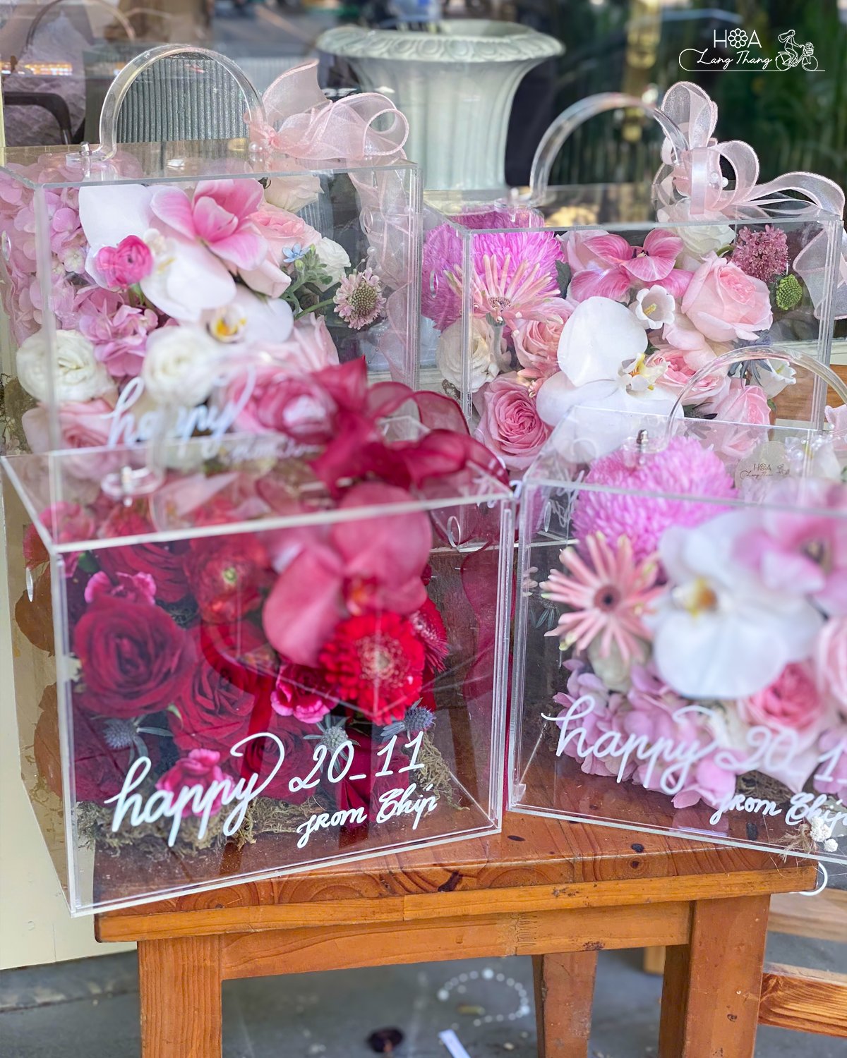 Hộp hoa đẹp với hoa hồng, <a href=