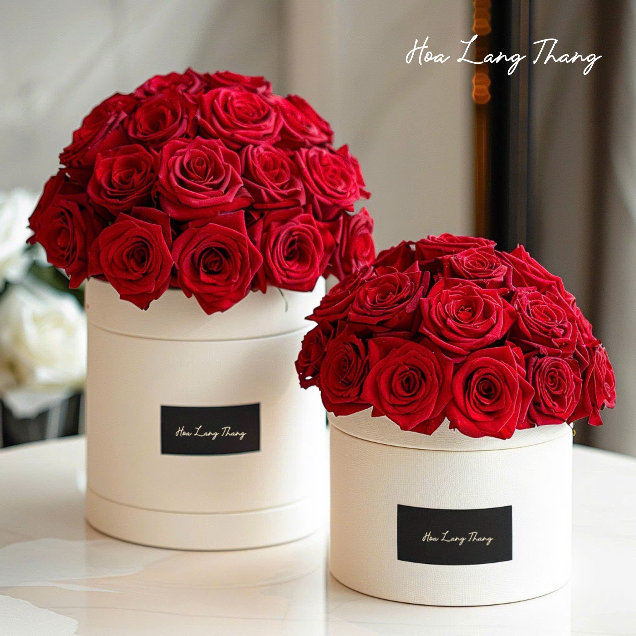 Bình hoa hồng đỏ đẹp, nổi bật trong hộp sang trọng từ Hoa Lang Thang