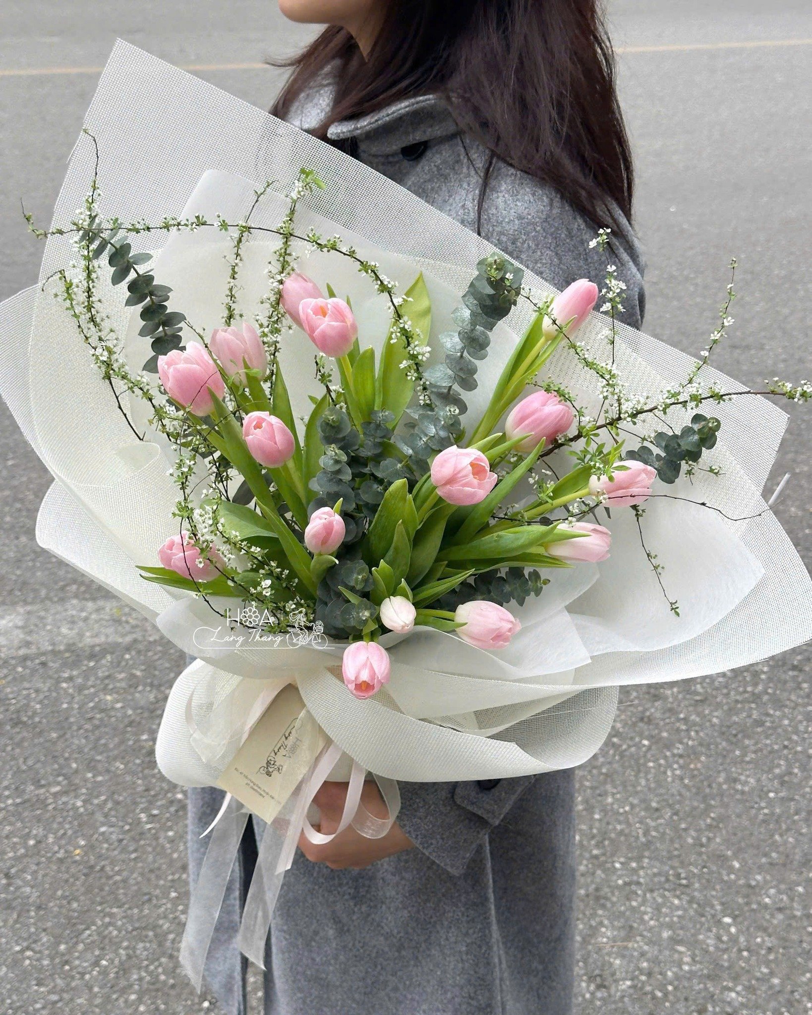 Bouquet hoa tulip hồng xinh xắn, thiết kế tinh tế cho dịp đặc biệt