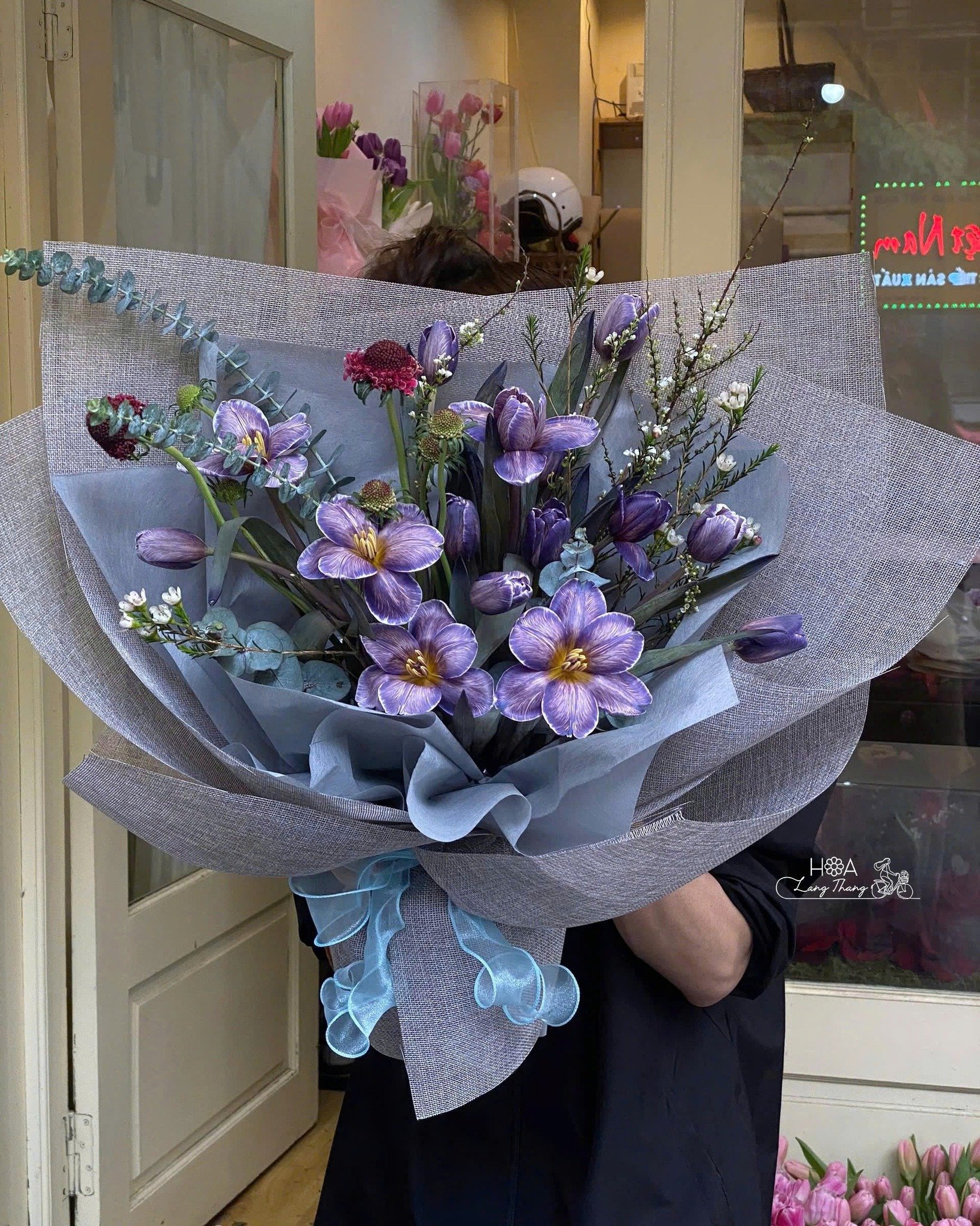 A quiet bouquet in purple hues