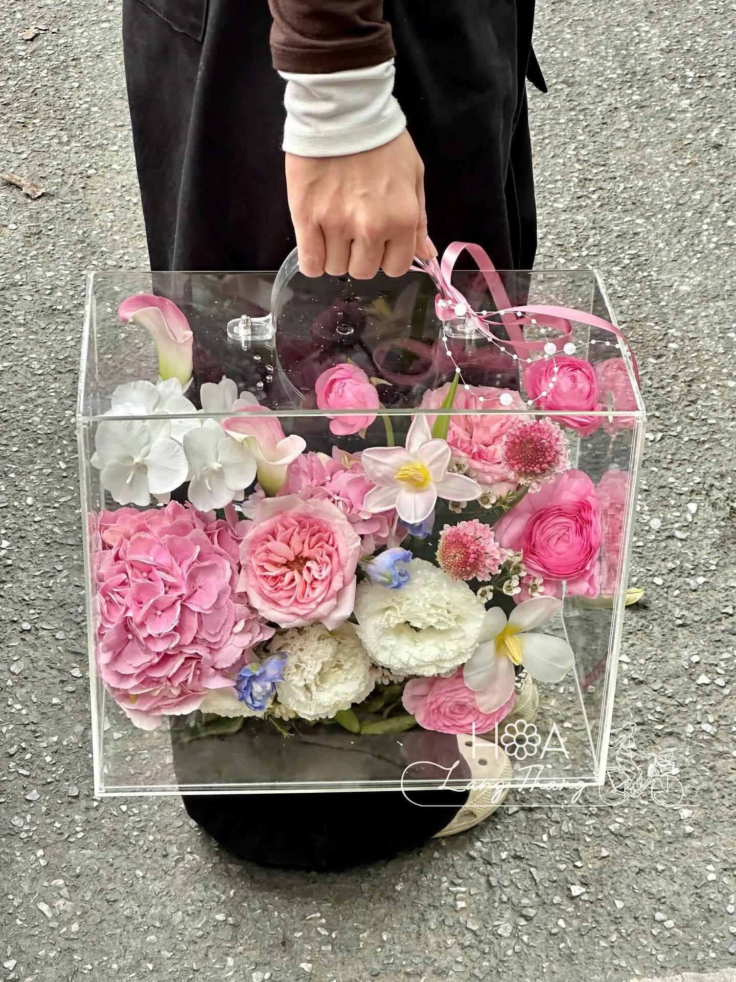 Behind every bouquet is a story waiting to bloom. 🌸