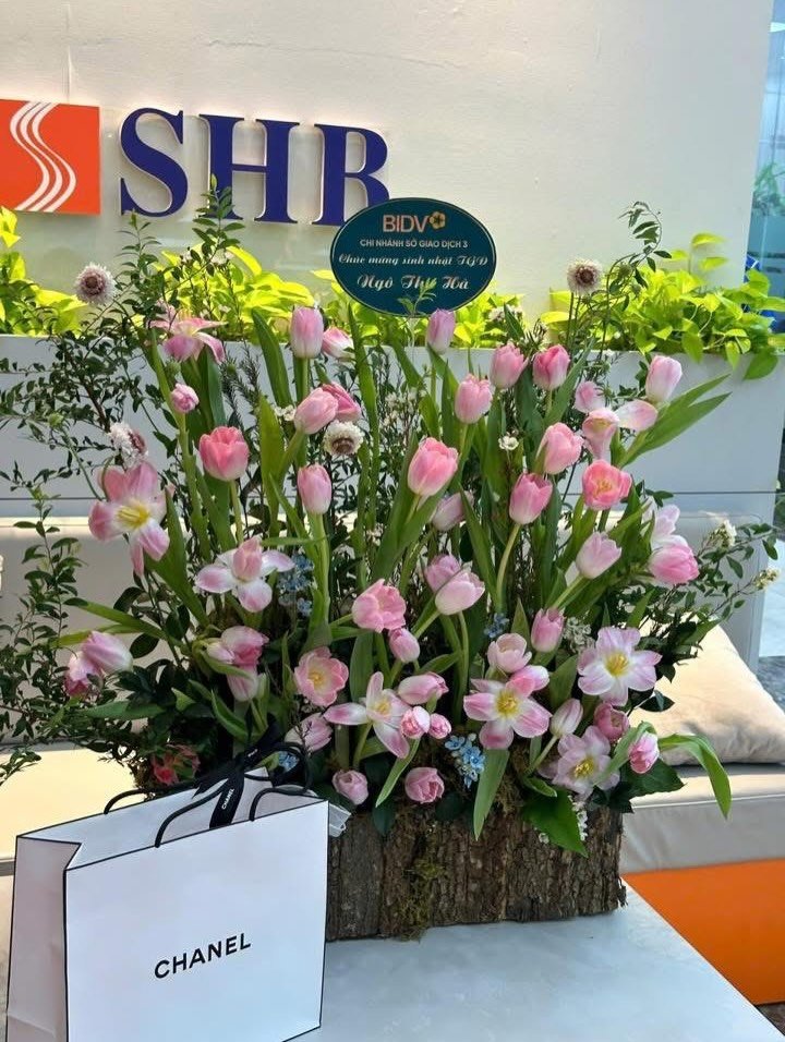 Bình hoa gồm <a href=