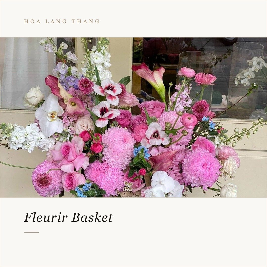 Giỏ hoa Fleurir đầy màu sắc với hoa hồng, cúc, lan hồ điệp và hoa nhài