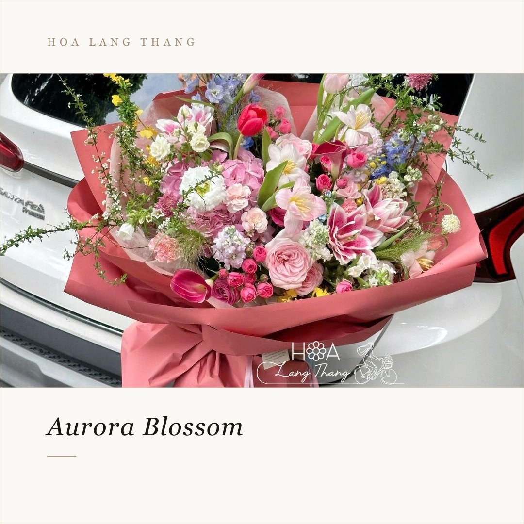 Bó hoa Aurora Blossom với tulip, hồng, mau đơn, kiểu cắm sang trọng