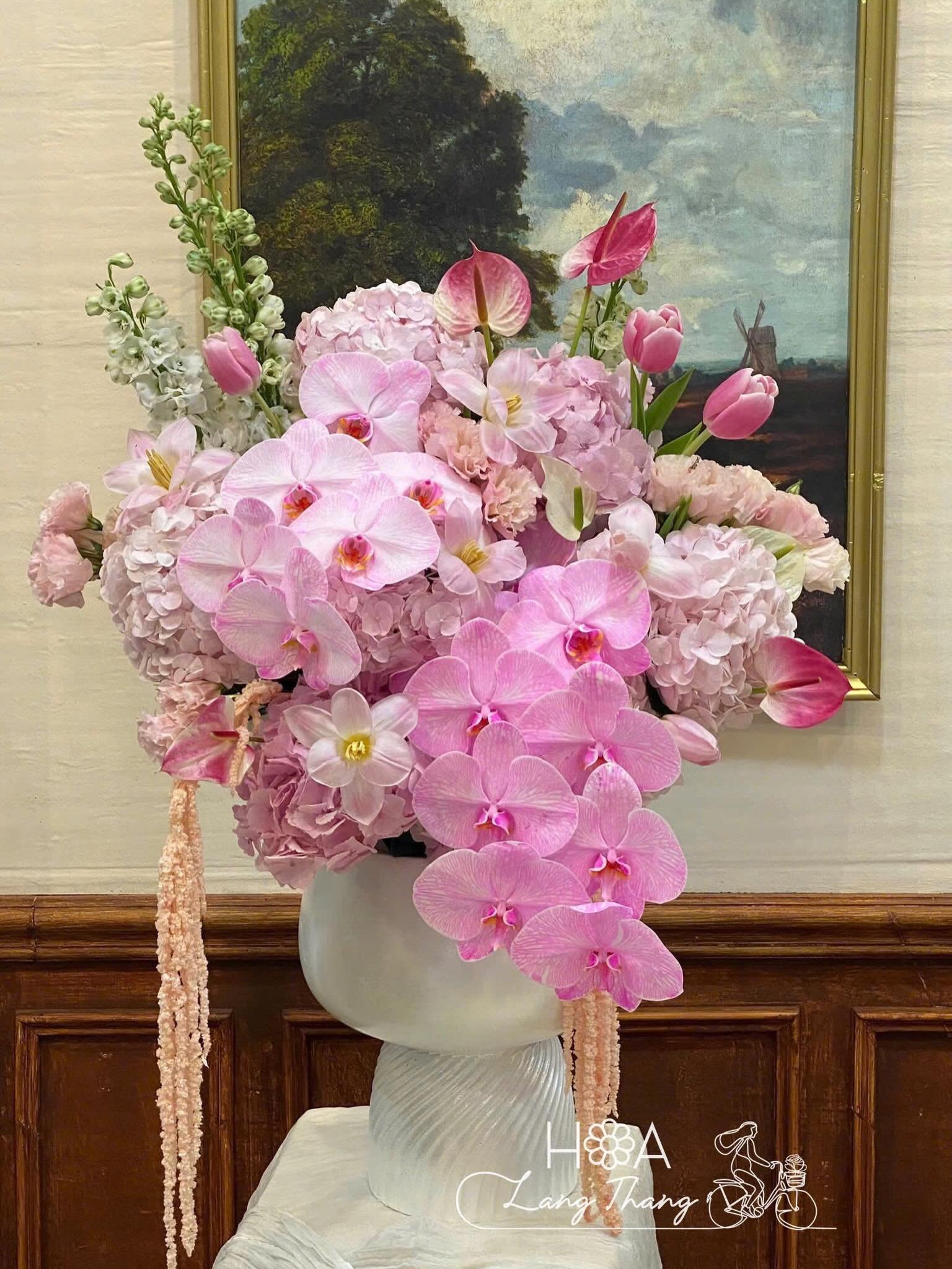 Thật khó để diễn tả niềm hạnh phúc của florist khi mỗi lần khách nhận hoa đều khen đẹp hơn ảnh trả khách. Mỗi lời khen là sự