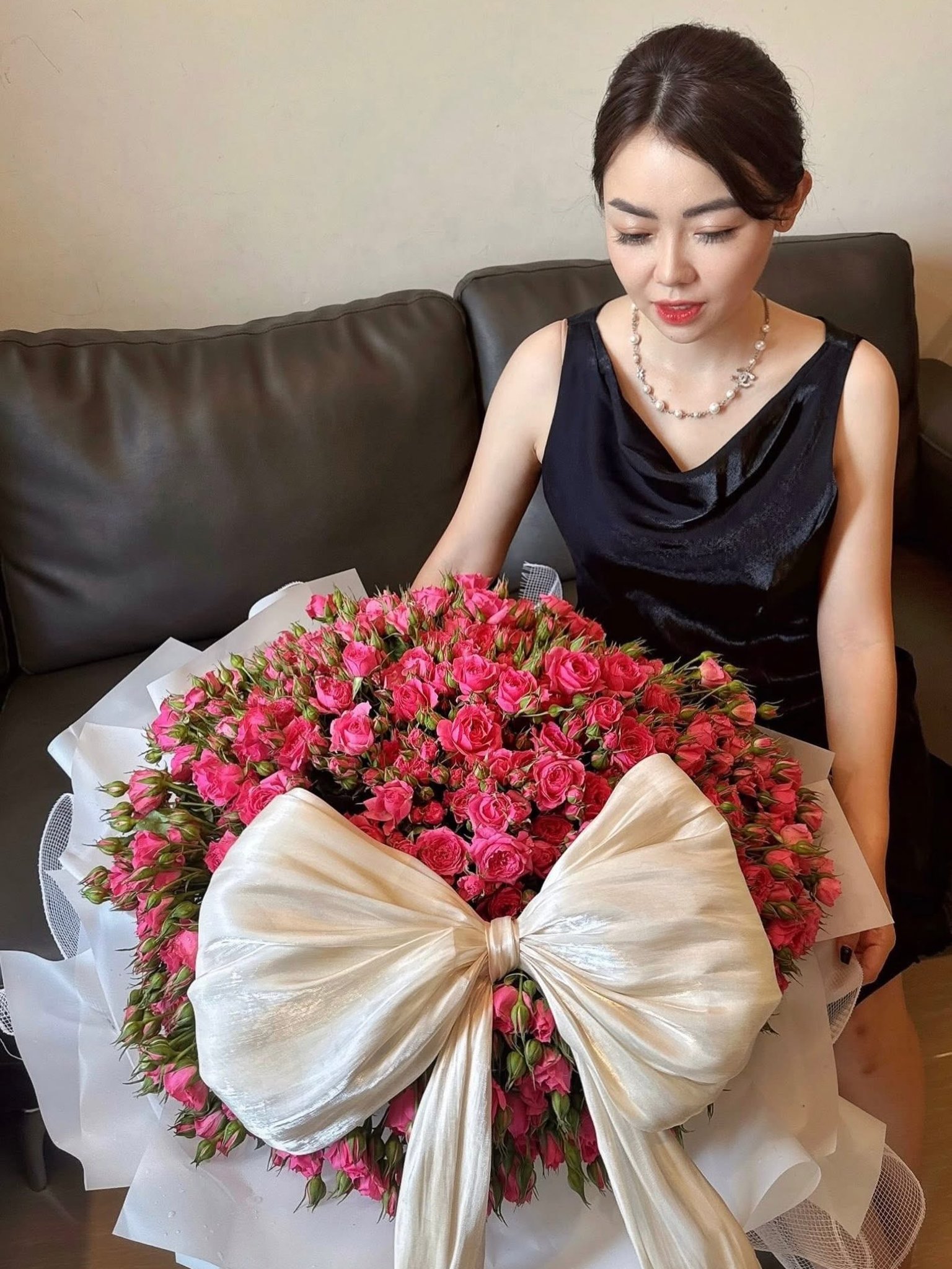 Mỗi bó hoa đều xứng đáng, nếu nó có thể mang đến nụ cười cho em