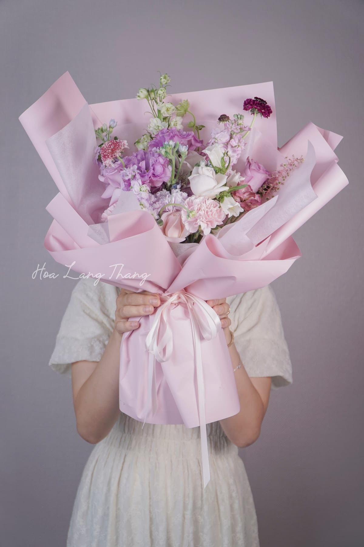 Velvet Noir Rose - hoa tulip tang 8 3 cho me | Hoa Lang Thang